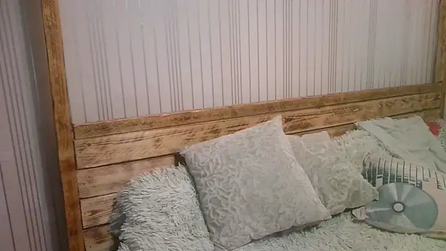 EthelsLover online show from November 2025 10:04:02 AM