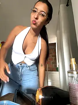 Valerygomez02 online show from October 2025 07:16:02 PM