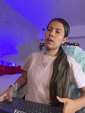 EMILIIA RICHTER   online show from February 2026 07:30:02 PM