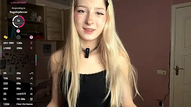 FridaAaberg online show from November 2025 07:45:01 AM