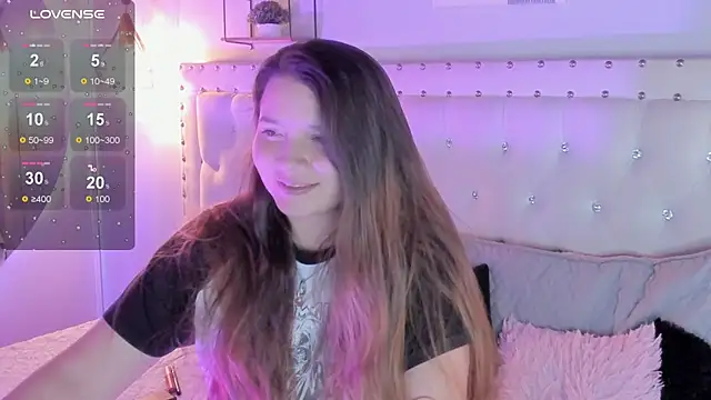 sophiee09  online show from November 2025 02:08:01 PM