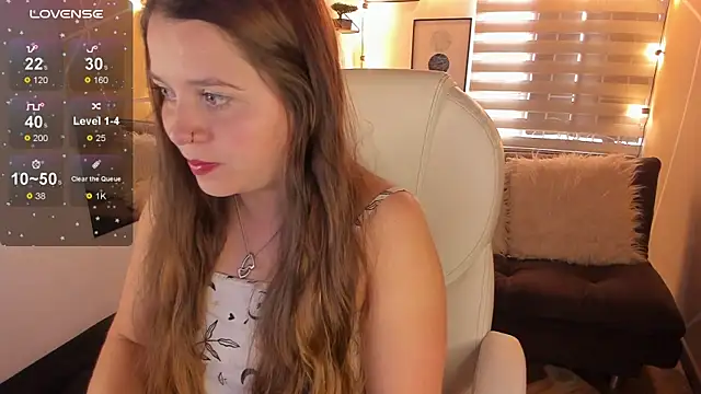 sophiee09  online show from April 2026 01:45:02 PM