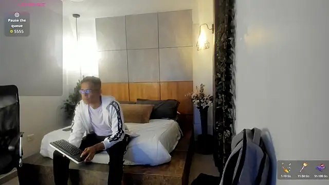 Snapshot of JacobDraven chatting on November 2025 03:34:01 AM JacobDraven online show from November 2025 03:34:01 AM