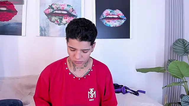 Girls inlove online show from October 2025 11:52:01 AM