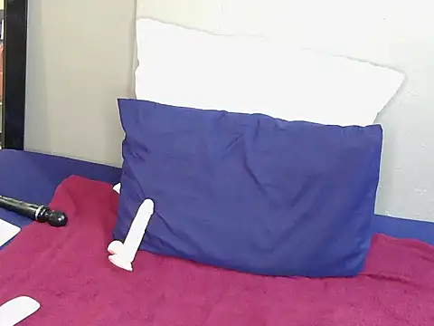 Serafynn online show from September 2025 11:31:02 PM