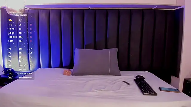 Cristina joy online show from March 2026 01:18:01 PM