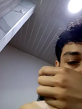 Snapshot of LeySmithVC chatting on October 2025 05:13:01 AM LeySmithVC online show from October 2025 05:13:01 AM