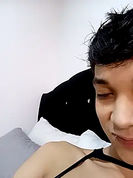 Snapshot of LeySmithVC chatting on November 2025 06:14:01 AM LeySmithVC online show from November 2025 06:14:01 AM