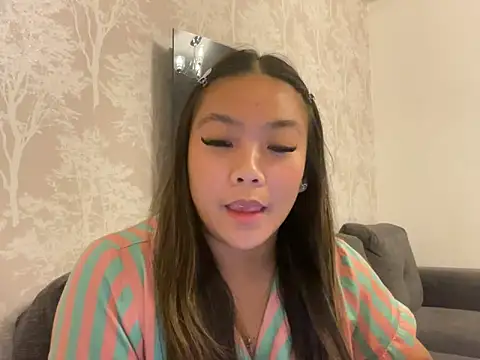 Snapshot of MissCherryyxox chatting on October 2025 07:11:02 PM MissCherryyxox online show from October 2025 07:11:02 PM