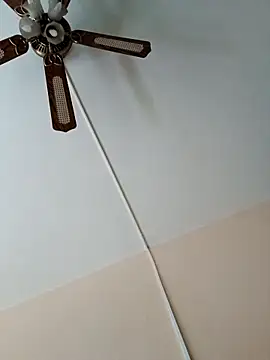 Mikaaa97 online show from November 2025 12:49:02 PM