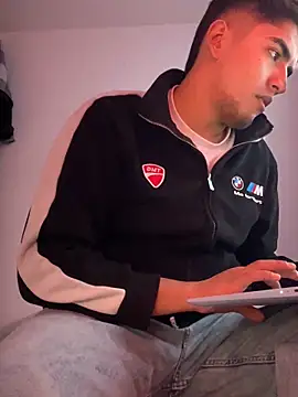 tomy hot20 online show from September 2025 10:12:02 PM