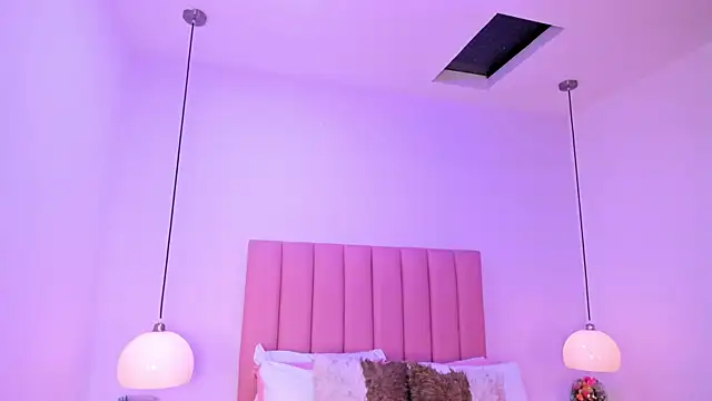 Amy Ferreira online show from October 2025 03:14:01 AM