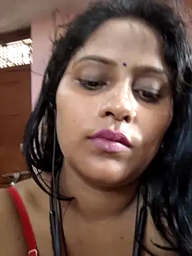 Jasmine Januja online show from May 2026 11:01:04 PM