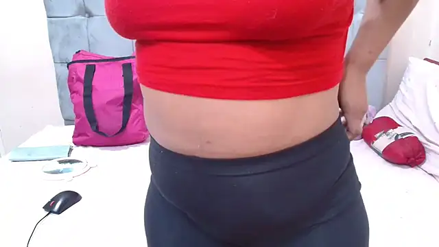 Snapshot of massive_booty25 chatting on June 2026 05:36:02 PM massive booty25 online show from June 2026 05:36:02 PM