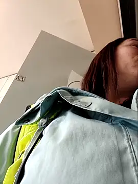 bichota85 online show from April 2026 09:54:01 AM