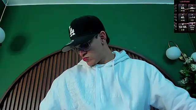 Snapshot of JeergMuscle chatting on November 2025 05:21:01 AM JeergMuscle online show from November 2025 05:21:01 AM