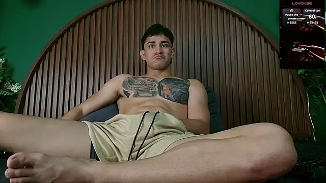 JeergMuscle online show from December 2025 04:54:01 AM