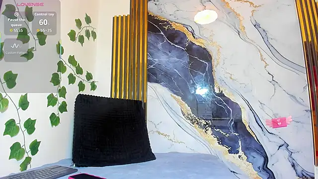 brittanyy20 online show from October 2025 10:12:02 AM