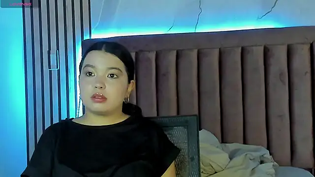 Snapshot of LunaWiill_ chatting on September 2025 12:18:01 PM LunaWiill online show from September 2025 12:18:01 PM