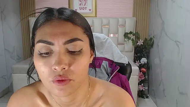 lissandra s online show from November 2025 09:34:01 AM