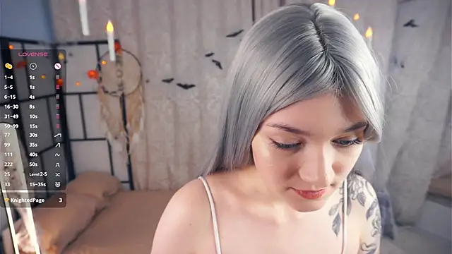 JinnySitts online show from October 2025 08:43:01 PM