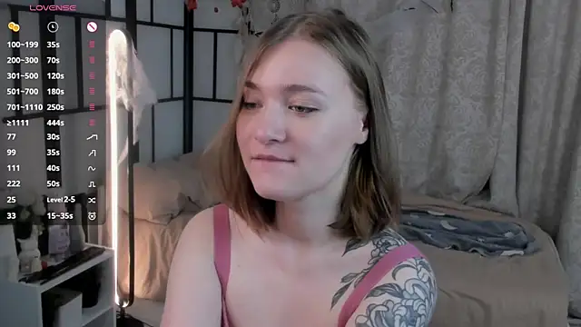 JinnySitts online show from November 2025 08:08:02 PM