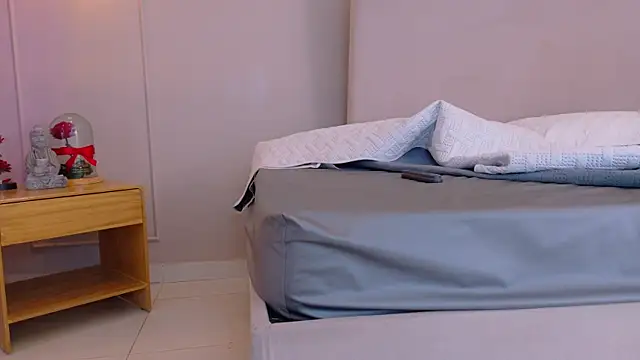 ElectraScot online show from April 2026 07:36:01 PM