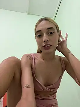 loirinhaaa online show from March 2026 09:31:02 PM