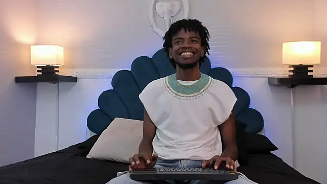 AllexJacob online show from October 2025 01:39:02 PM