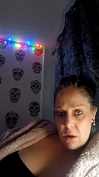 Snapshot of curvybabe88 chatting on October 2025 06:47:01 AM curvybabe88 online show from October 2025 06:47:01 AM