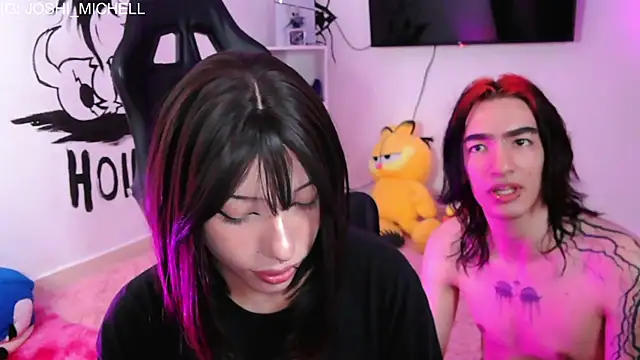 Snapshot of Everlong_ chatting on November 2025 02:50:02 AM Everlong online show from November 2025 02:50:02 AM