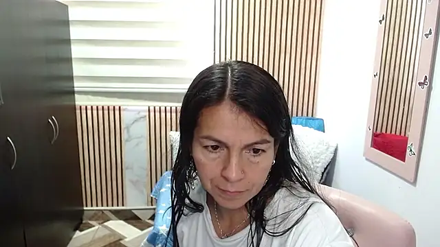 Snapshot of camilavargas_ chatting on June 2026 10:23:02 PM camilavargas online show from June 2026 10:23:02 PM