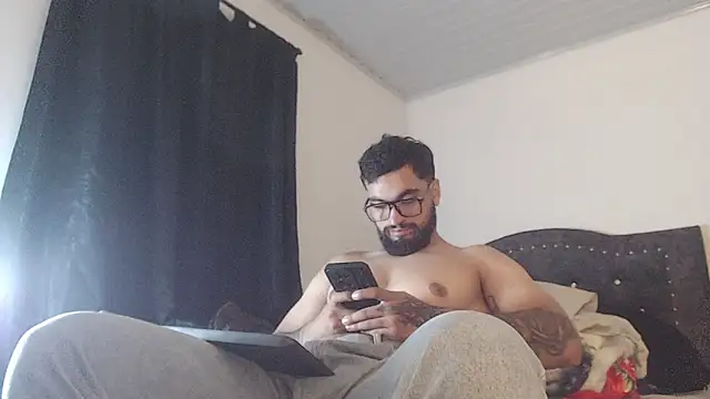 Chrys harris77 online show from April 2026 01:41:01 AM