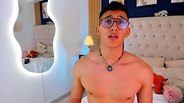 SalvadorFit online show from July 2026 01:01:01 AM