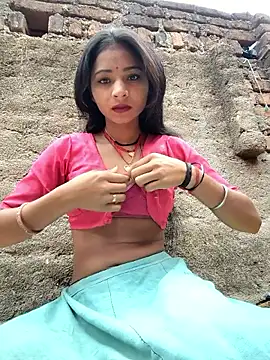 Snapshot of R_Roshni chatting on February 2026 01:56:02 AM R Roshni online show from February 2026 01:56:02 AM