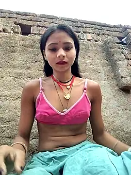 Snapshot of R_Roshni chatting on February 2026 01:39:02 AM R Roshni online show from February 2026 01:39:02 AM