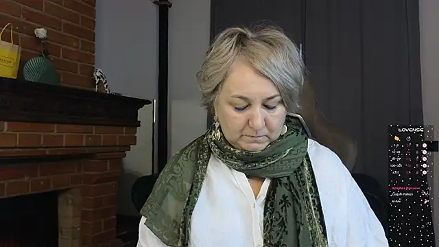 Marta Wils online show from October 2025 01:25:02 AM