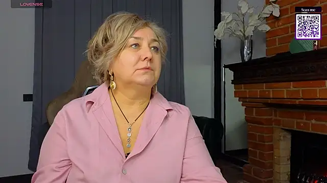 Marta Wils online show from October 2025 12:41:02 AM