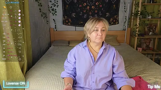 Marta Wils online show from October 2025 03:09:02 AM