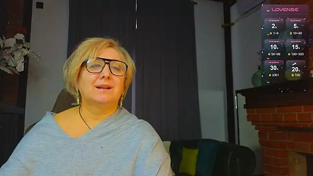 Marta Wils online show from October 2025 03:31:01 AM