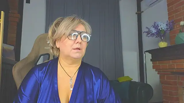 Marta Wils online show from November 2025 10:03:02 AM