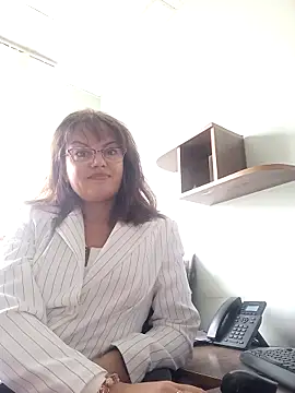 ValeriaLove43211 online show from October 2025 09:46:02 AM