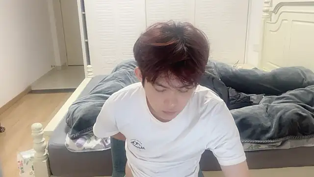 Snapshot of xlong00099 chatting on November 2025 11:43:01 AM xlong00099 online show from November 2025 11:43:01 AM