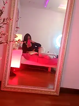 RouseWhitte online show from November 2025 03:24:01 PM