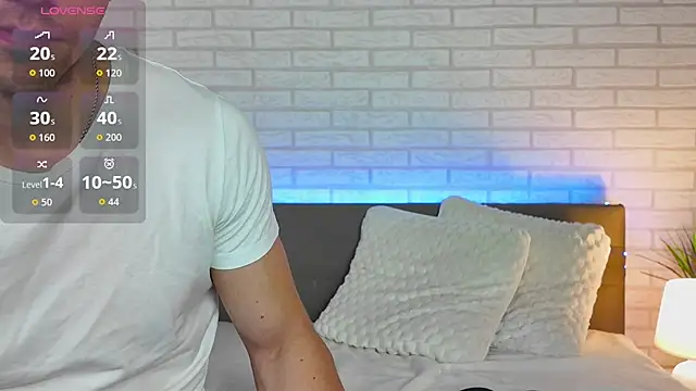 GarettVoss online show from October 2025 04:21:01 AM