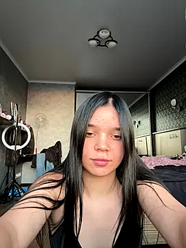 Tiffanysavelin online show from September 2025 03:26:02 PM