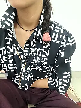 sassyishhu76 online show from March 2026 08:52:01 AM