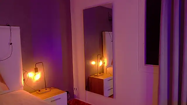 Snapshot of KeendraFox_ chatting on November 2025 11:43:02 AM KeendraFox online show from November 2025 11:43:02 AM