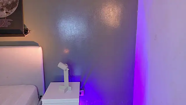 Snapshot of KeendraFox_ chatting on November 2025 10:39:02 AM KeendraFox online show from November 2025 10:39:02 AM