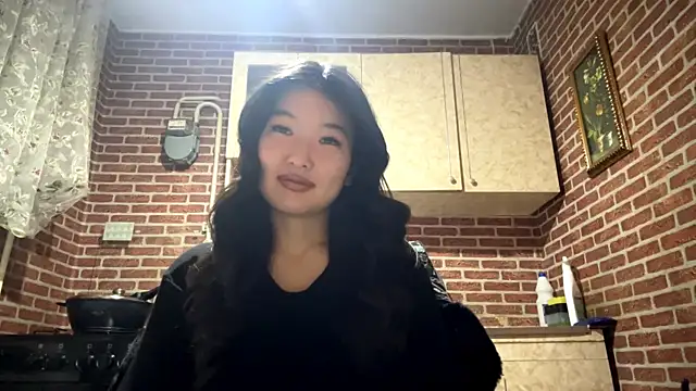 EmmaLeexth online show from February 2026 02:12:02 PM